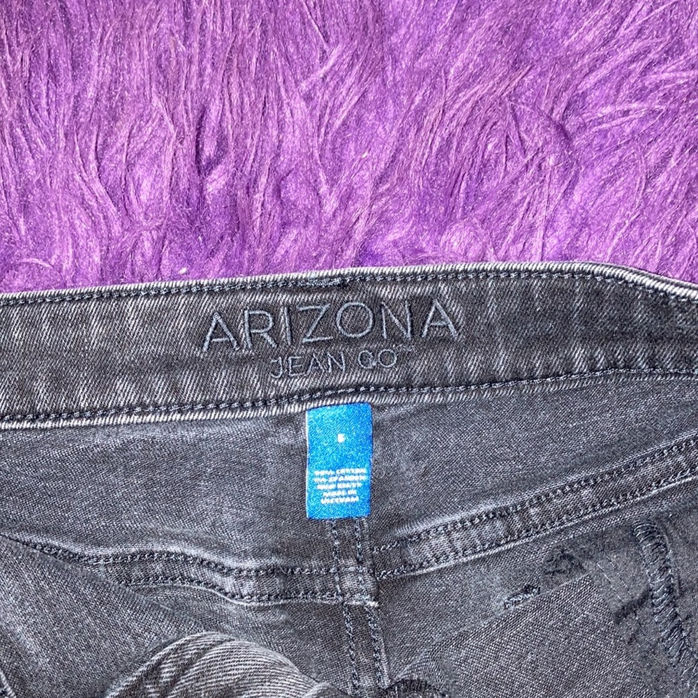 Shorts - Picture 3 of 3
